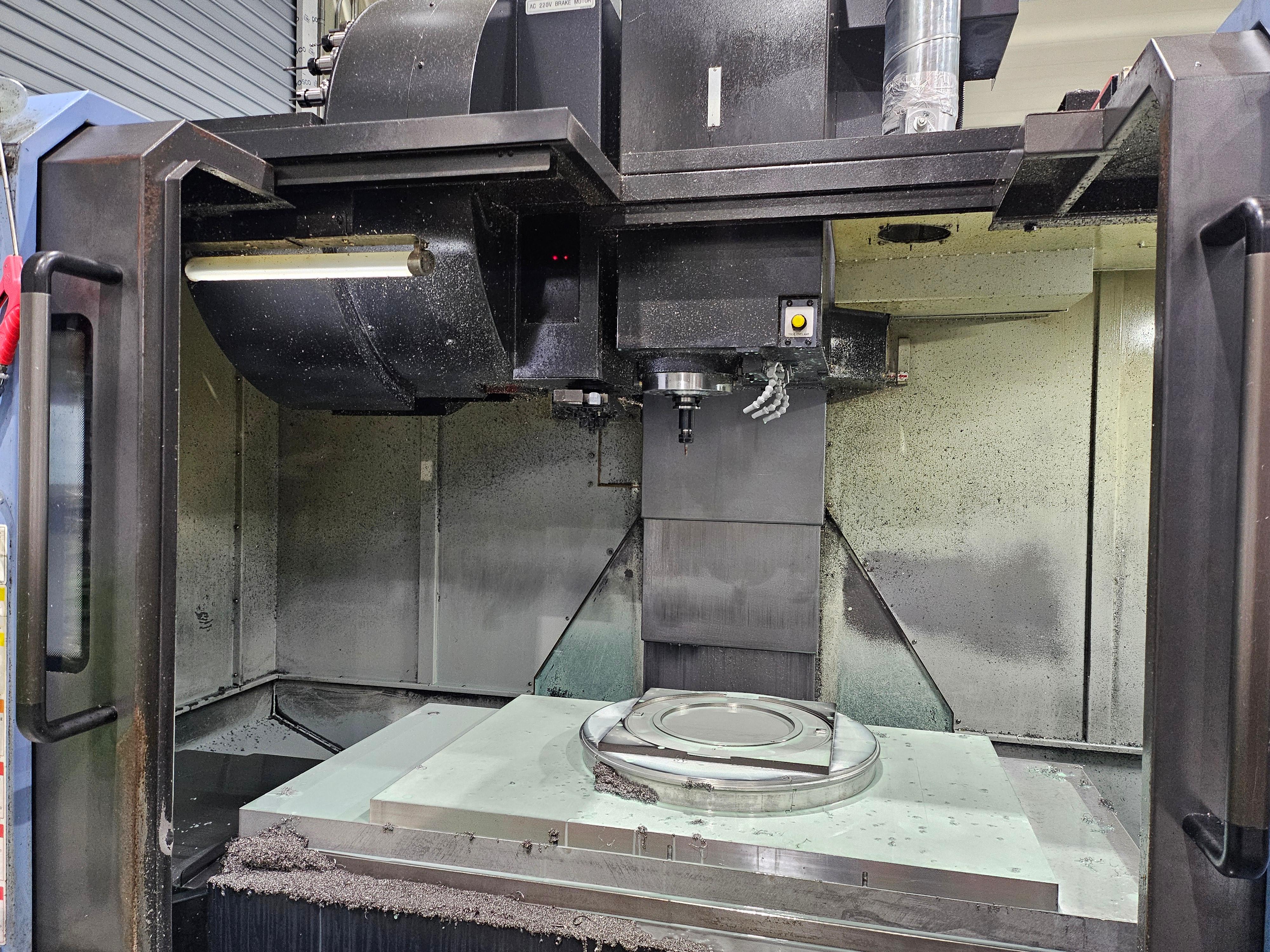 MYNX6500 BT40 12K 2013 CHIP CONVEYOR